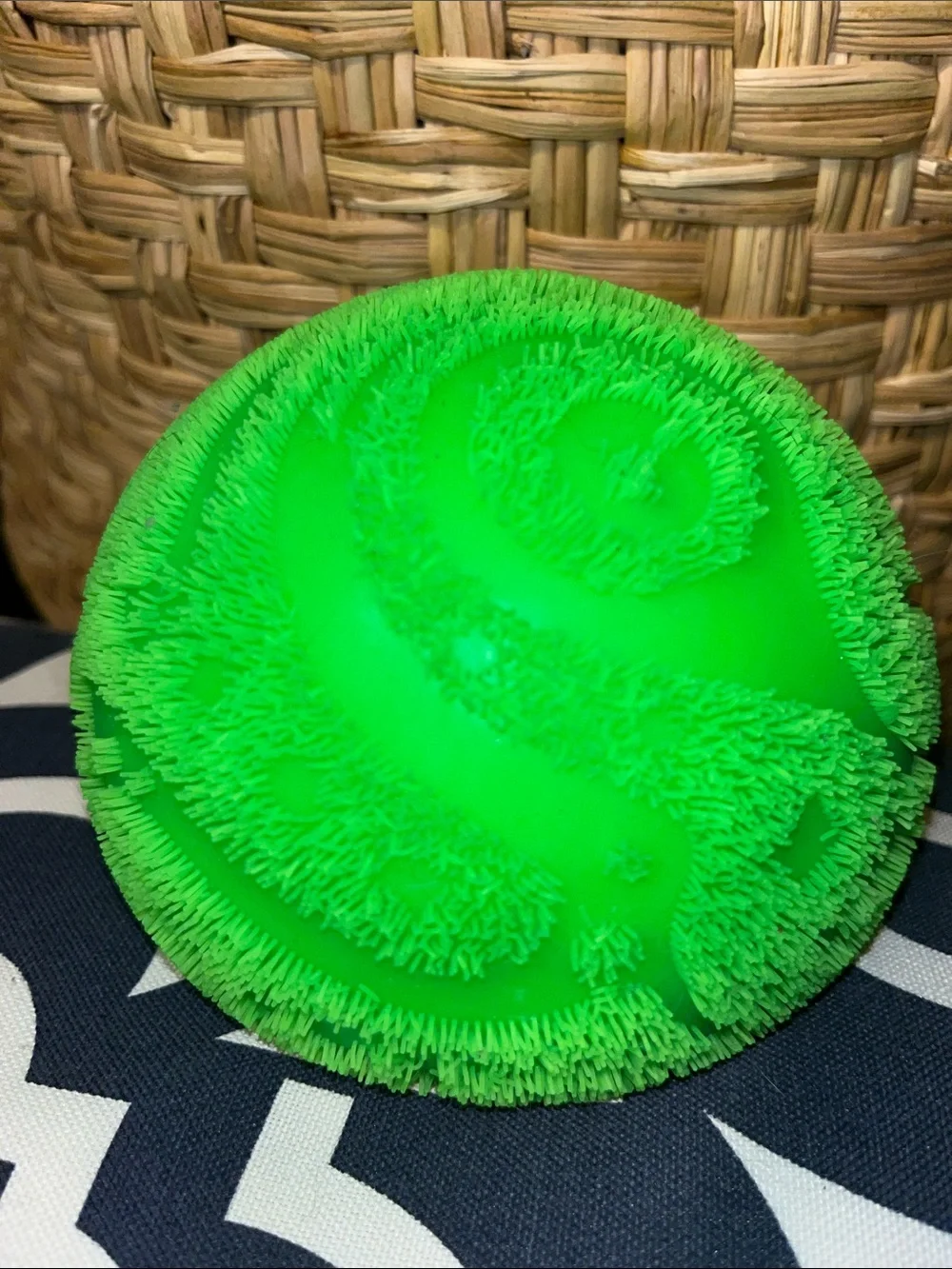 Kids Sensory NEE DOH squishy Toy - Bright Green Stretchy Puffer